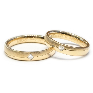 Satin/Polished Yellow Gold Wedding Ring mod. Nelly mm. 3,5